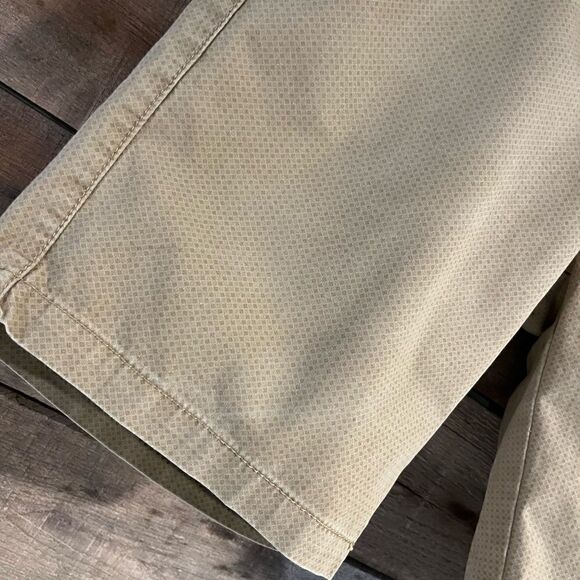 Brunswick Garments tan chino shorts - 32 - 🙂3/$15 - Picture 2 of 7